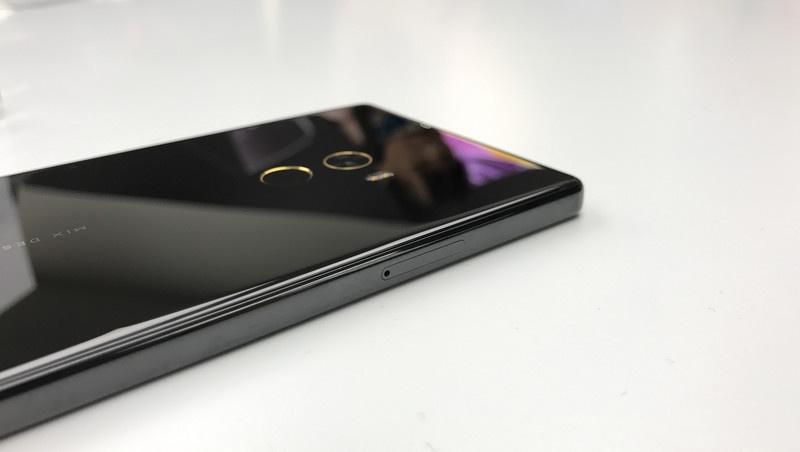 Xiaomi Mi MIX mobile phone