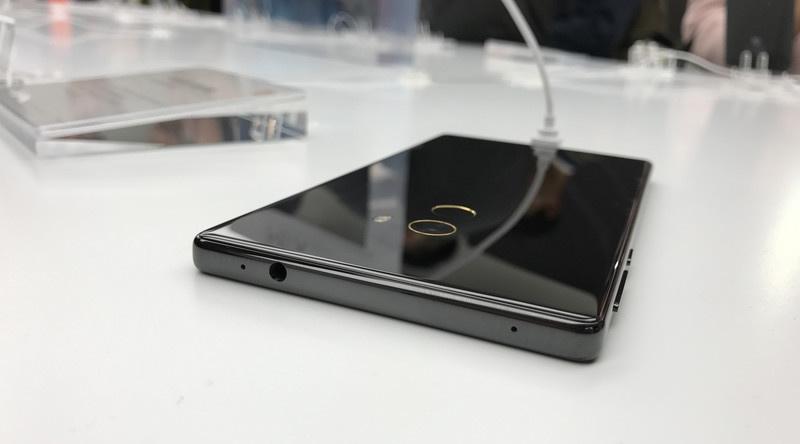 Xiaomi Mi MIX mobile phone